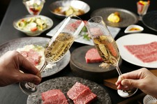  ■飲み放題付き■
正規【鹿児島黒牛】取扱認定店舗だからできる､鹿児島黒牛と焼肉をぜひご賞味ください｡