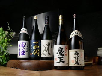 和食ペアリング。全国から厳選した希少地酒や焼酎・ワインを料理と共に『厳選日本酒・焼酎』