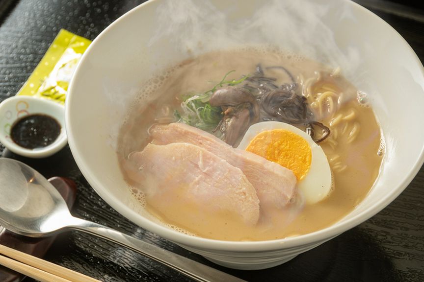 【一日10杯限定！】鰻骨白湯ラーメン
