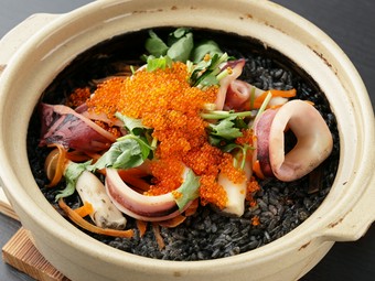 新潟県産コシヒカリ×海の幸。最後の一口まで満足させる『土鍋ご飯』