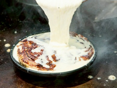 チーズどばがけ鉄板お好み焼き