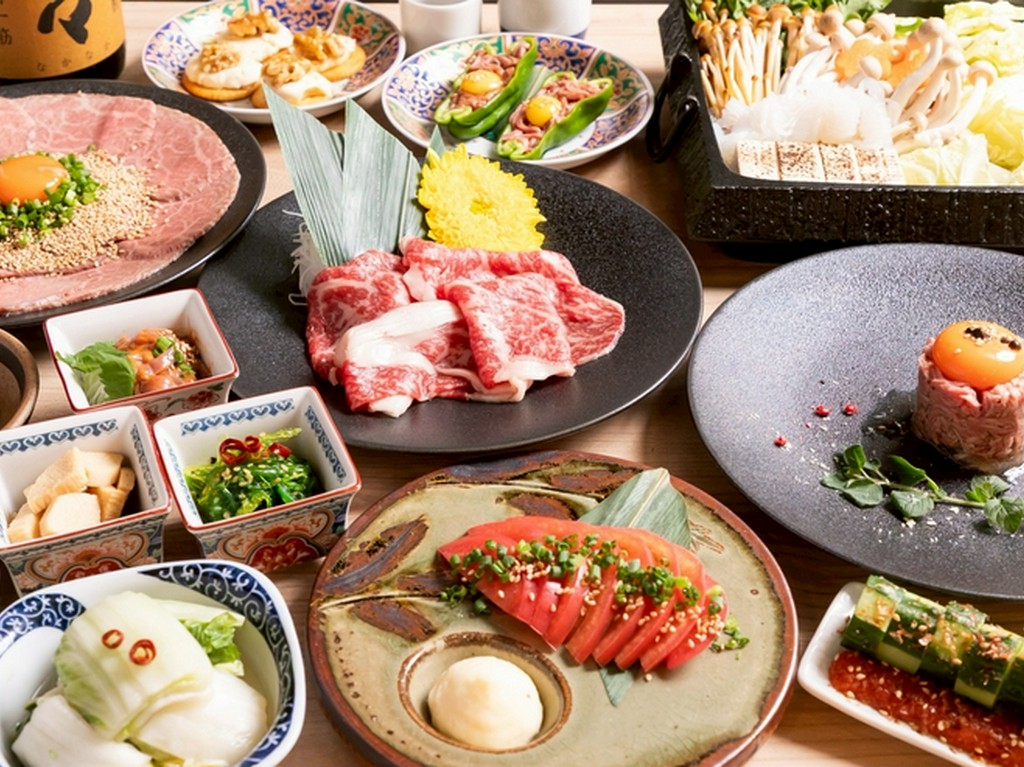 さっぱりおつまみから鍋、海鮮丼まで豊富！！