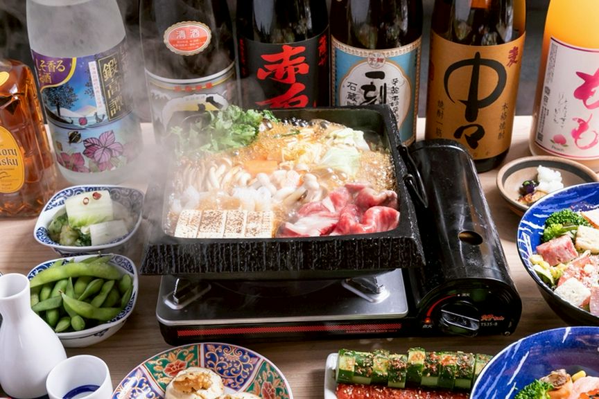 熱々の鍋も各種ご用意しております◎