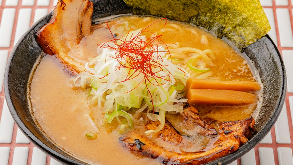 やさしさとコクが両立する次世代の一杯『じゃが白湯らぁめん　味噌』