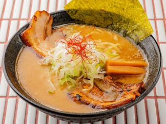 やさしさとコクが両立する次世代の一杯『じゃが白湯らぁめん　味噌』