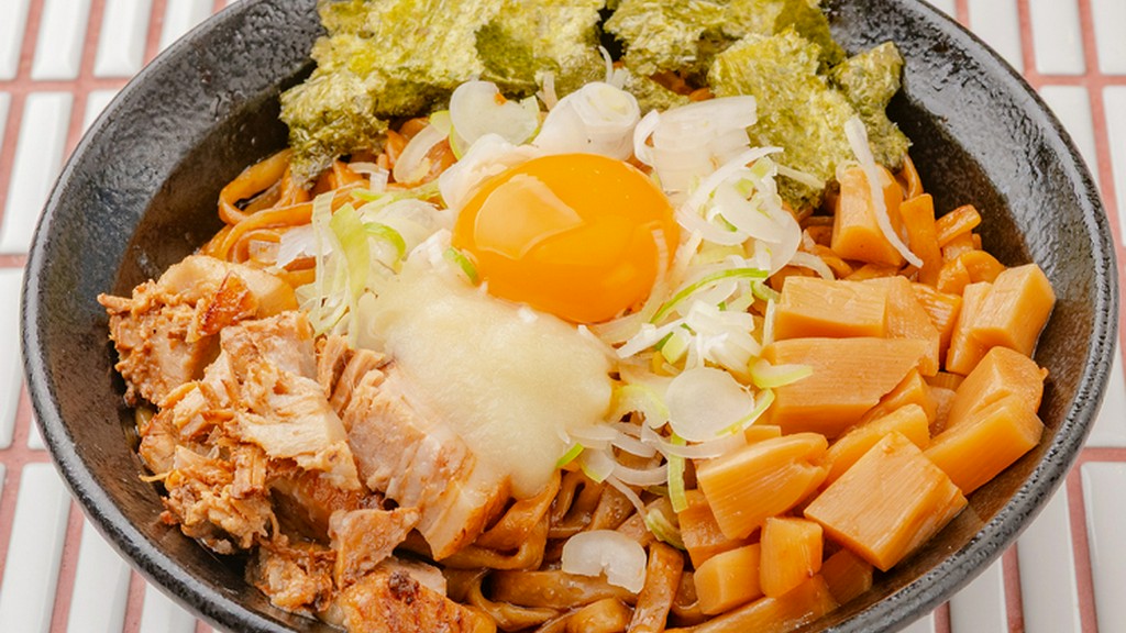 食欲を刺激する、満足感たっぷりの『油そば』