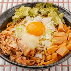 食欲を刺激する、満足感たっぷりの『油そば』