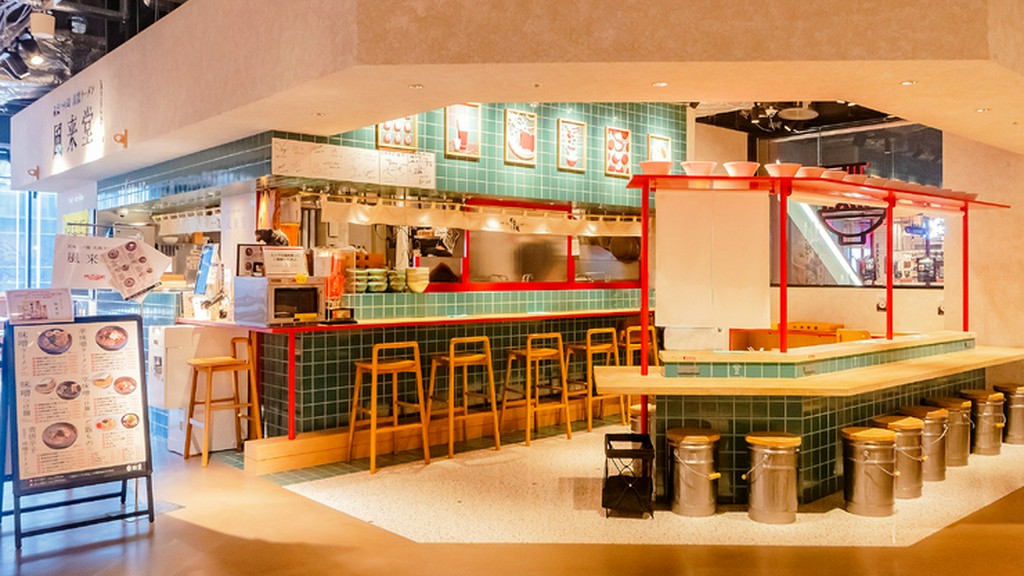 仕事帰りや買い物の合間に、一人でも気軽に立ち寄れる