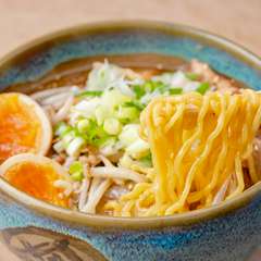 技と素材が響きあう、満足の調和『特製味噌ラーメン』