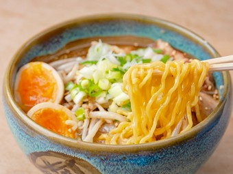 技と素材が響きあう、満足の調和『特製味噌ラーメン』