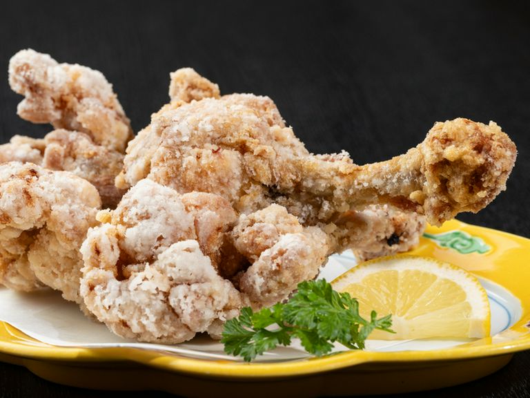 サイドメニュー人気ナンバーワン。新鮮な鶏手羽元を使用した『鶏チューリップ唐揚げ』