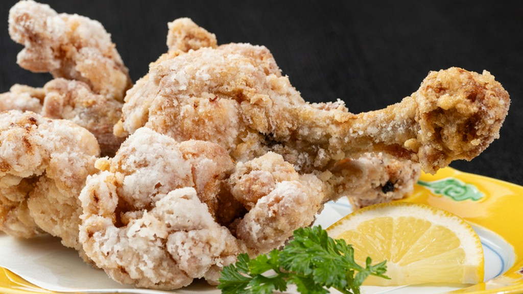 サイドメニュー人気ナンバーワン。新鮮な鶏手羽元を使用した『鶏チューリップ唐揚げ』