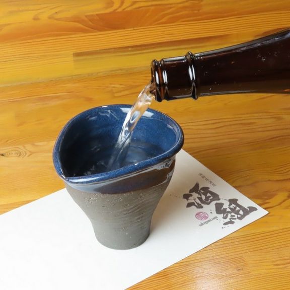 日本酒好きが集う大人の隠れ家!