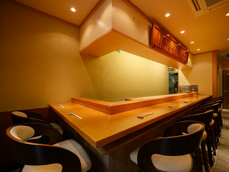 どこか懐かしさと温かみが感じられる。心地よく過ごせる店内