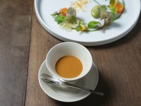 ※コースの予約・詳細はコースページにてご確認ください。
※掲載料理・写真は一例です。時期や仕入れによってコース内容は異なります。