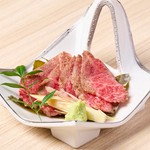 黒毛和牛と昆布の甘みが溶け合う