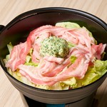 豚バラを使用した食べ応えのある一品