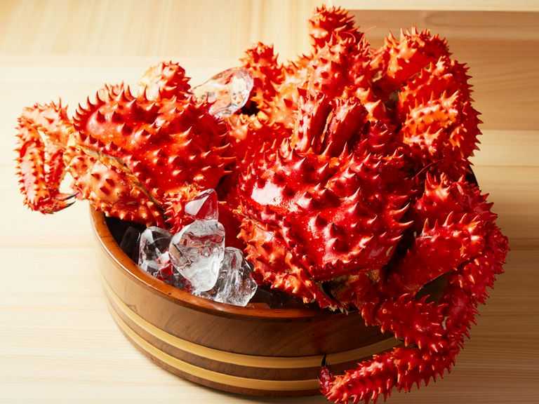 信頼する仲買から届く、旬の鮮魚や産地直送の希少な地魚たち