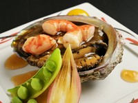 高級海鮮も豊富！食材との組み合わせで魅せる『季節の蒸し物』