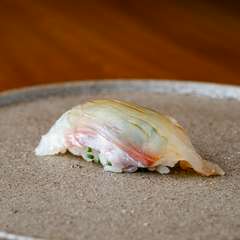 モバイルオーダー導入。お好きな一貫から楽しめる江戸前寿司