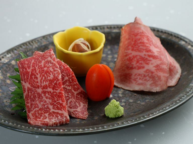 神戸牛肉刺し