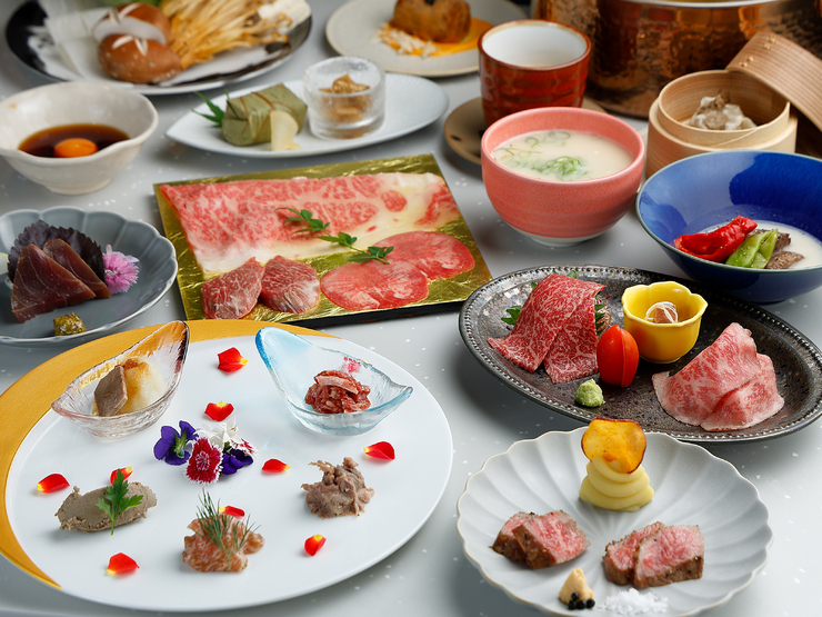 มื้ออาหารเต็มคอร์สพร้อมเครื่องดื่มไม่อั้น 2 ชั่วโมง "Omakase Kobe Beef Kappo"