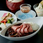 ・一品・自家製豆冨・サラダ・超濃厚最とび飛騨牛カレー・デザート