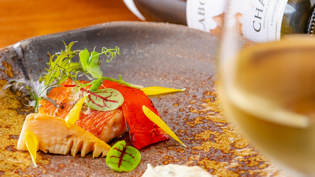 炉端焼きスタイルで北海道を満喫。デートにも最適な一軒