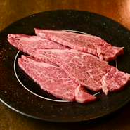 大黒千牛 和牛フィレステーキをお子様でも召し上がっていただきやすいよう、薄切りでお出しします。 
※中学生以下のお子様同伴のお客様のみご注文可能です。 
※同伴のお子様一人につき一人前限定となります。