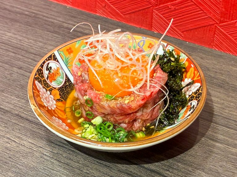 和牛炙りユッケ