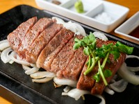 「佐賀牛」をとことん堪能する『極上佐賀牛の霜降りサーロインステーキ』