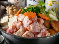 地鶏の旨みを引き出す滋味深い『水炊き鍋』