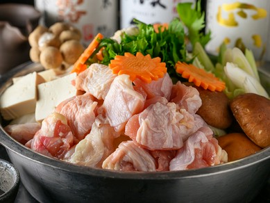 地鶏の旨みを引き出す滋味深い『水炊き鍋』