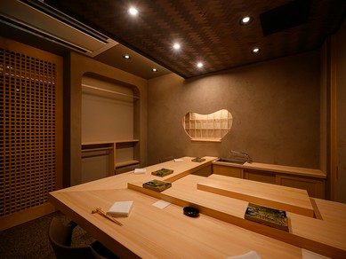 入口から完全独立されたプライベートなVIPルームを完備