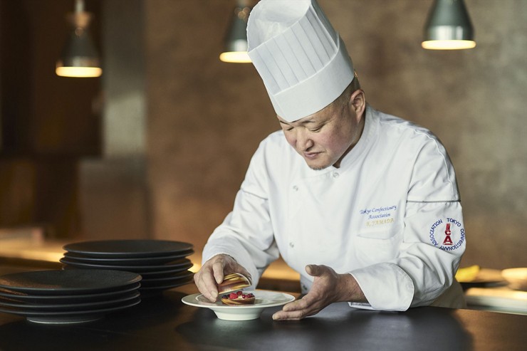 DESSERT RESTAURANT OPERA 西新宿/スイーツ パティシエ 山田 晃司 氏