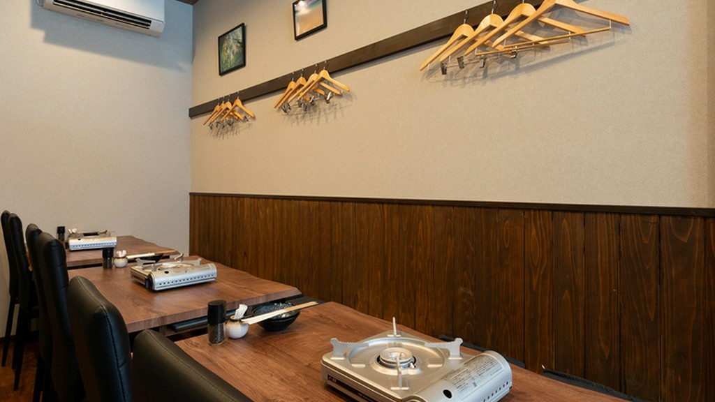 土地の記憶を辿るような、優しい時間が流れていく