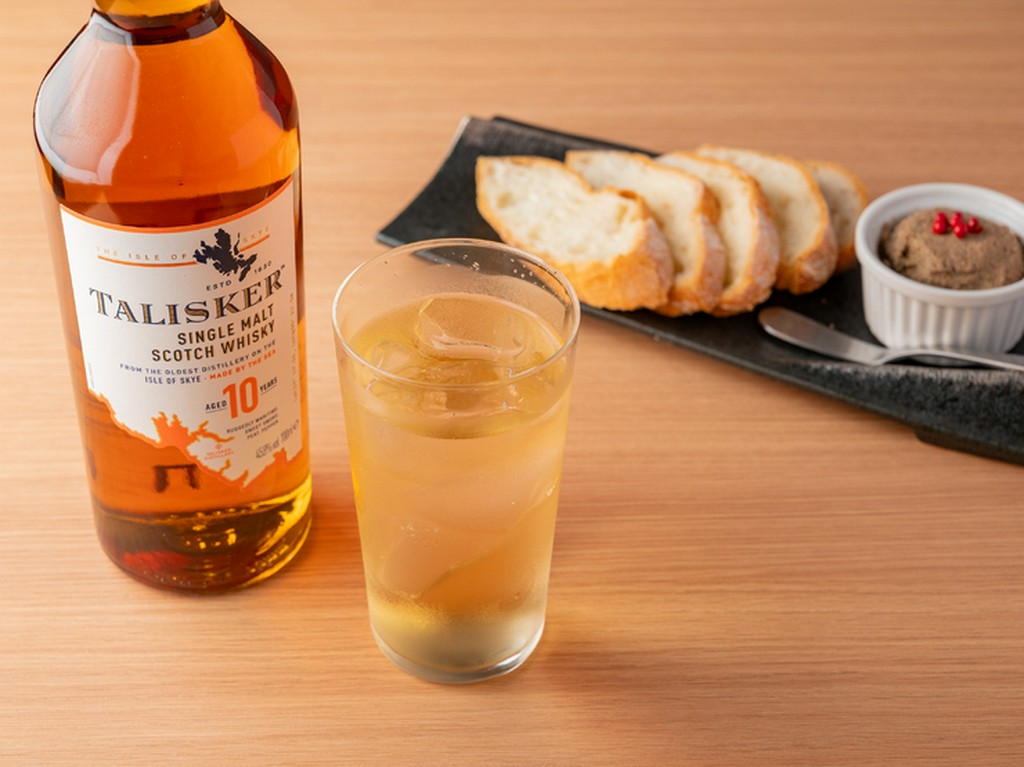 谷町六丁目駅前。お一人様も楽しい、ウイスキーと創作料理のお店