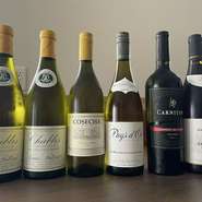 肉料理に合うというコンセプトでラインナップされたドリンクメニュー。赤・白のワインはアメリカ産やイタリア産などを用意、旬の岡山産フルーツをたっぷり使ったカクテルは、果実の瑞々しさが口の中に広がります。