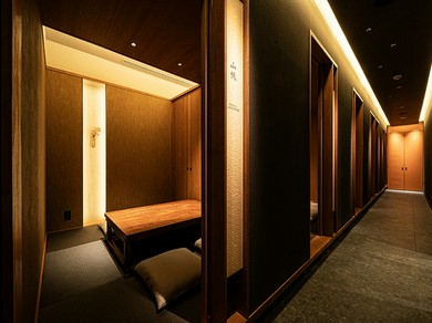 洗練された和の店内