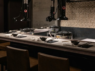 優雅な雰囲気漂う舞台で、選りすぐりの食材が会話を彩る