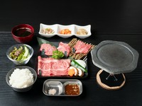 厳選3種＋焼きすきを味わう人気メニュー『夢照らすセット』