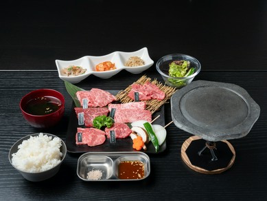 厳選3種＋焼きすきを味わう人気・限定メニュー『夢照らすセット』