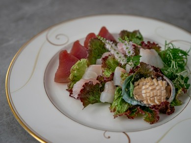 本日の鮮魚　お造り盛り合わせ　