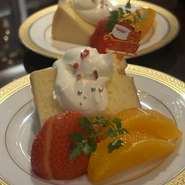 Ayame＜菖蒲＞・Sakura＜桜＞コースは、＋税込660円でデザートを追加できます。