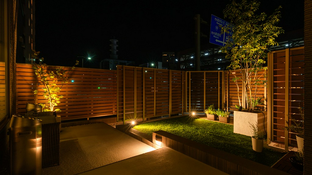 緑を間近に。癒しの一時を与えてくれる中庭