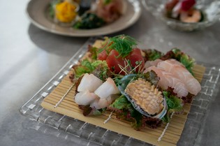 旬の肴『本日の鮮魚　お造り盛合せ』