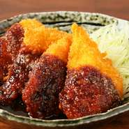 名古屋料理の代表の一つである「味噌カツ」。カラっと揚げられたチキンかつと、濃厚な八丁味噌は相性抜群です。好みのお酒とのマリアージュも楽しめ、訪れる度にオーダーしてしまう逸品です。