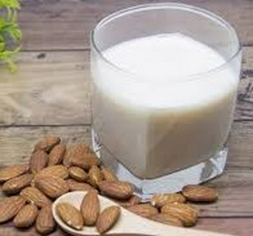 北海道生乳100％　ミルク