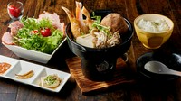 北海道ようてい産の特大きたあかりのじゃがバターです。オリジナルブレンドのこだわりの塩とたっぷりの十勝のバターでお召し上がりください。他にも注文が入ってからつくるポテトサラダやコロッケなどもございます。