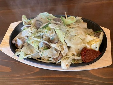 赤星特製　牛にんにく鉄板焼き